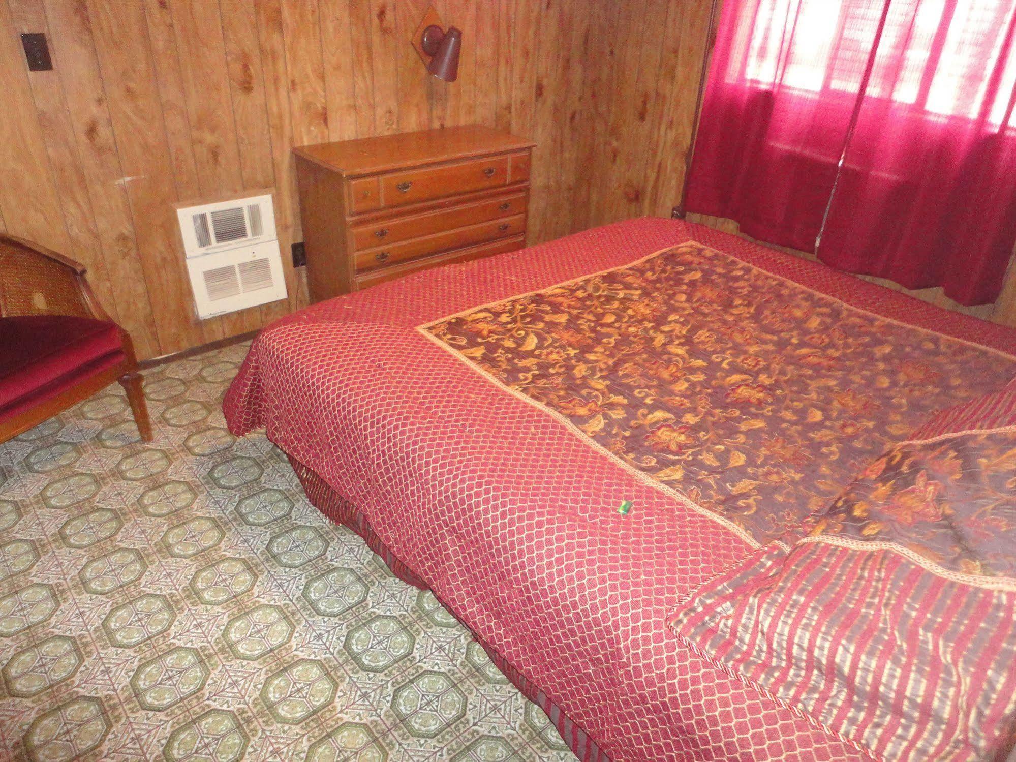 Empire Motel Saint Francis Eksteriør bilde